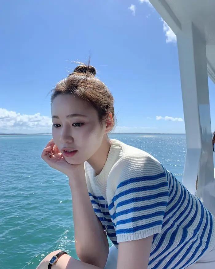 5 kiểu tóc nâng tầm nhan sắc, giúp bạn có ảnh đi du lịch xinh xắn-2