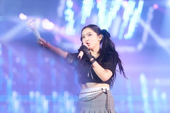 Nữ idol lên tiếng bảo vệ khi hair stylist bị fan tấn công-2