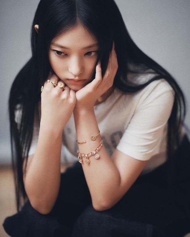 Haerin (NewJeans) được gọi tên là Đại sứ Dior nhưng netizen lo ngại hữu danh vô thực-4