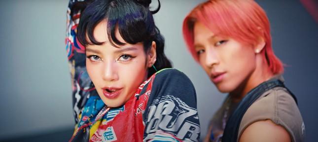 Phát sốt với màn nhảy đôi của Taeyang và Lisa-4