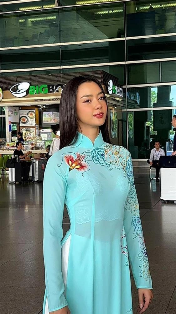 Hoa hậu Hoàn vũ Thái Lan gặp sự cố lộ nội y khi mặc áo dài-3