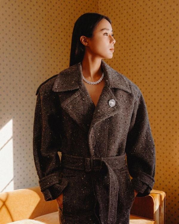 Gái út vua sòng bạc Macau: Không theo mốt mình dây, makeup nhẹ vẫn xinh-8