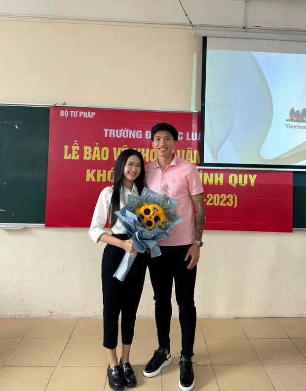 Văn Hậu luôn đồng hành bên Doãn Hải My từ khi công khai hẹn hò-2