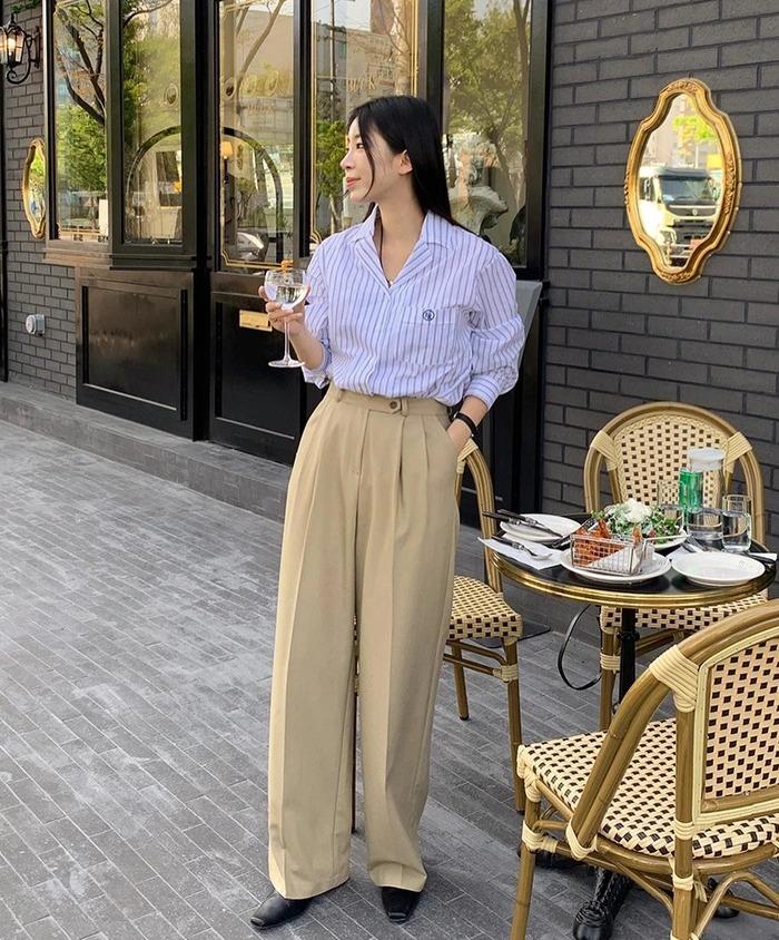 10 cách mặc sơ mi kẻ - mẫu áo đi đâu cũng gặp trong mùa hè 2023-10