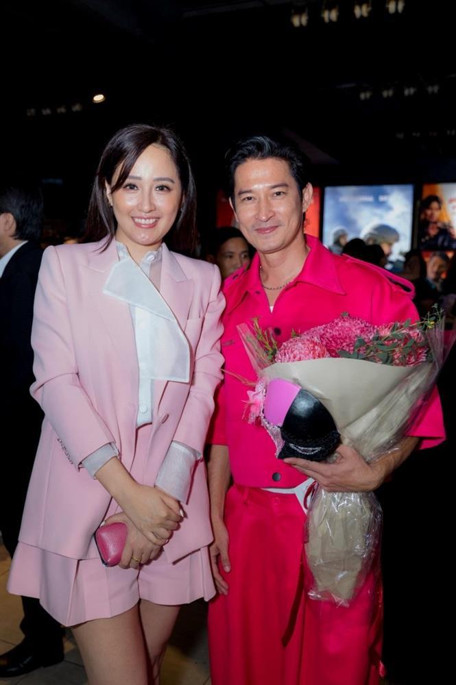 Mai Phương Thúy bị bắt gặp ở rạp phim, sắc vóc qua cam thường thế nào?-1