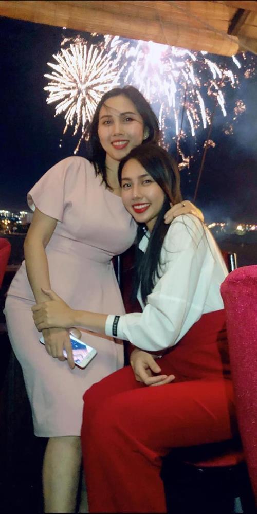 Mẹ Hoa hậu Thùy Tiên: Tuổi trung niên giữ nhan sắc mặn mà-1