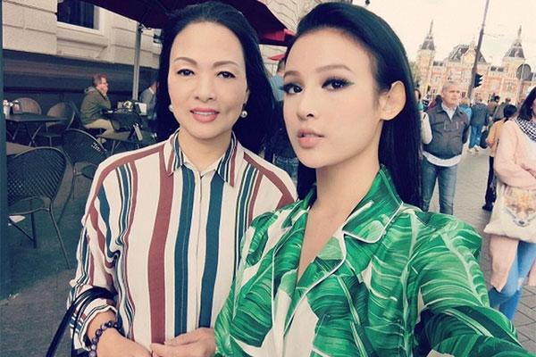 Huyền Baby mặc như công chúa ở lâu đài 80 tỷ, thoát vai hóa nữ hoàng nóng bỏng-15