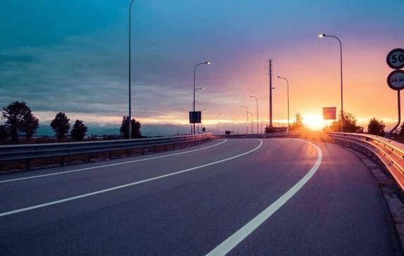 Trắc nghiệm tâm lý: Bạn thấy con đường nào cô đơn nhất?-1