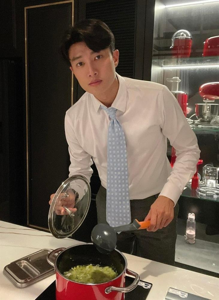 Quốc Trường sống độc thân trong biệt thự 40 tỷ, căn bếp ai cũng muốn sở hữu-2