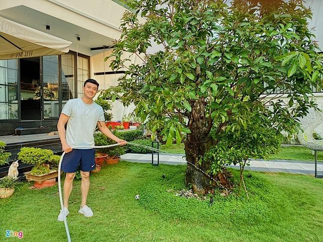 Quốc Trường sống độc thân trong biệt thự 40 tỷ, căn bếp ai cũng muốn sở hữu-17