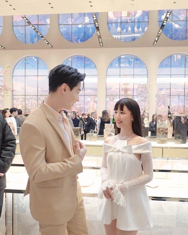 AMEE mặc gì khi tham dự sự kiện thời trang ở New York cùng Win Metawin, Zico?-7