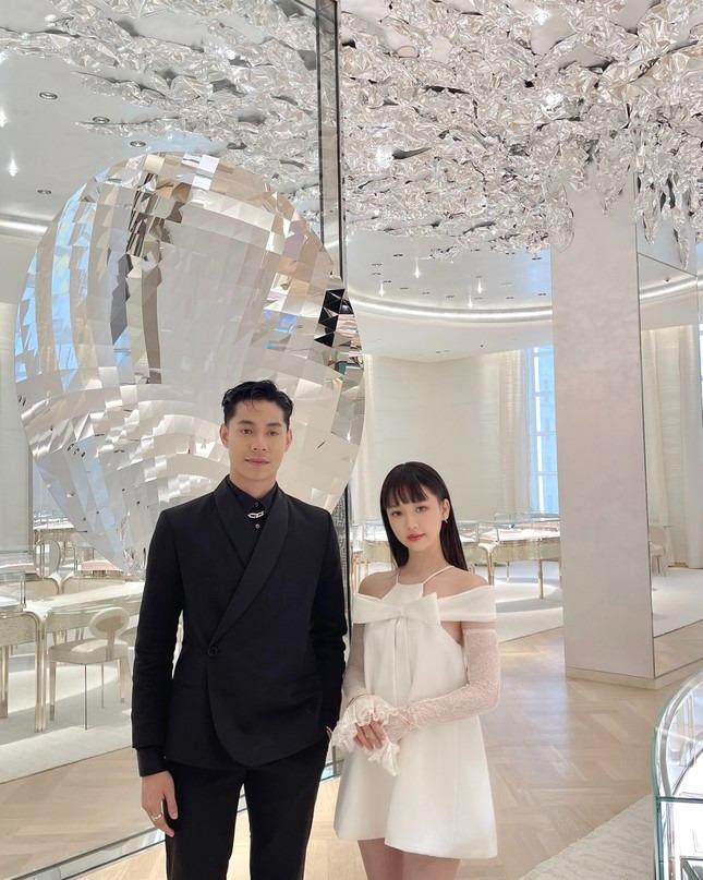 AMEE mặc gì khi tham dự sự kiện thời trang ở New York cùng Win Metawin, Zico?-8