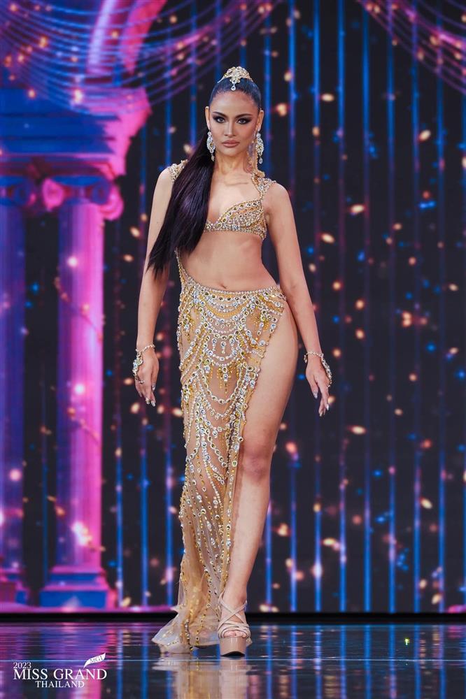 Váy dạ hội lộ nội y tràn ngập đêm bán kết Hoa hậu Hòa bình Thái Lan-9