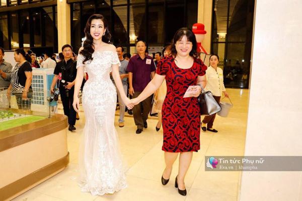 Mẹ ruột Đỗ Mỹ Linh: Kỹ sư Hóa học, định hướng giúp con vượt cám dỗ-6