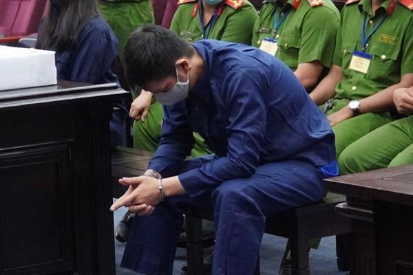 Giữ nguyên mức án, tội danh với người cha vụ bé gái bị bạo hành tới chết-3