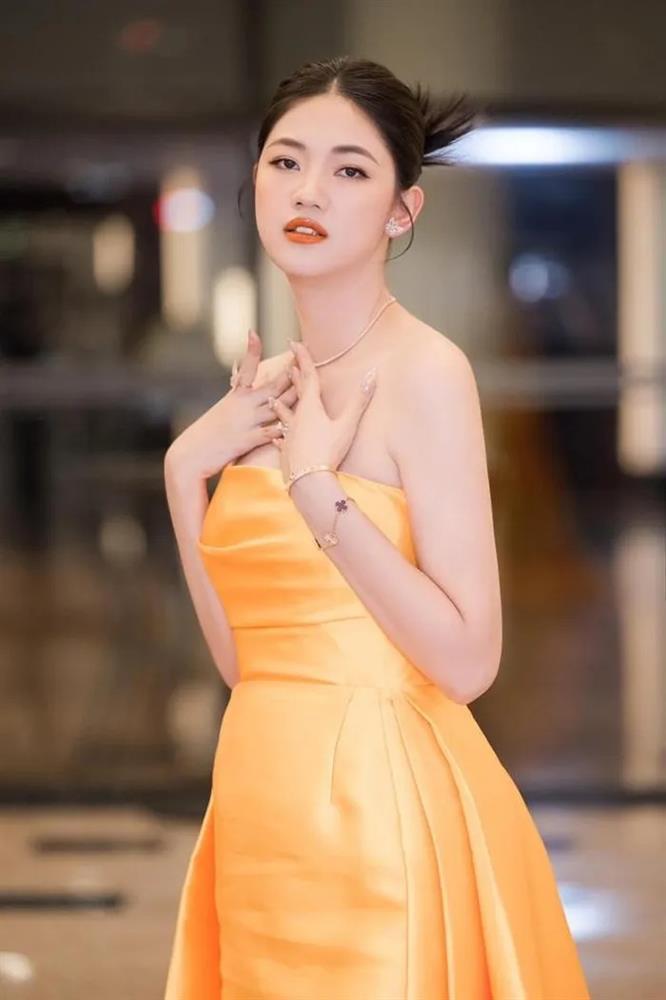 Sắc vóc Á hậu Thanh Tú sau 5 năm lấy chồng đại gia-5