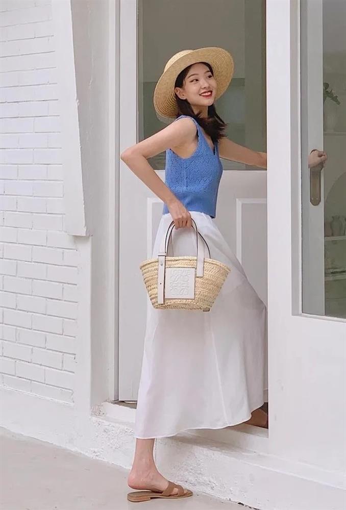 10 cách diện chân váy màu trung tính giúp nàng mặc đẹp mọi lúc mọi nơi-7