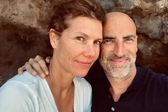 Bán đồ cũ trên mạng, người phụ nữ nên duyên với khách hàng