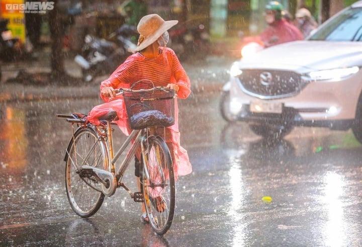 Dự báo thời tiết ngày Giỗ tổ Hùng Vương: Không khí lạnh tràn về, Bắc Bộ mưa lạnh-1