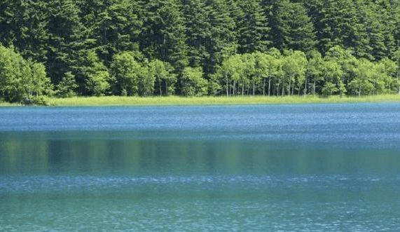 Trắc nghiệm tâm lý: Hồ nước nào phù hợp nhất với tâm trạng của bạn lúc này?-4