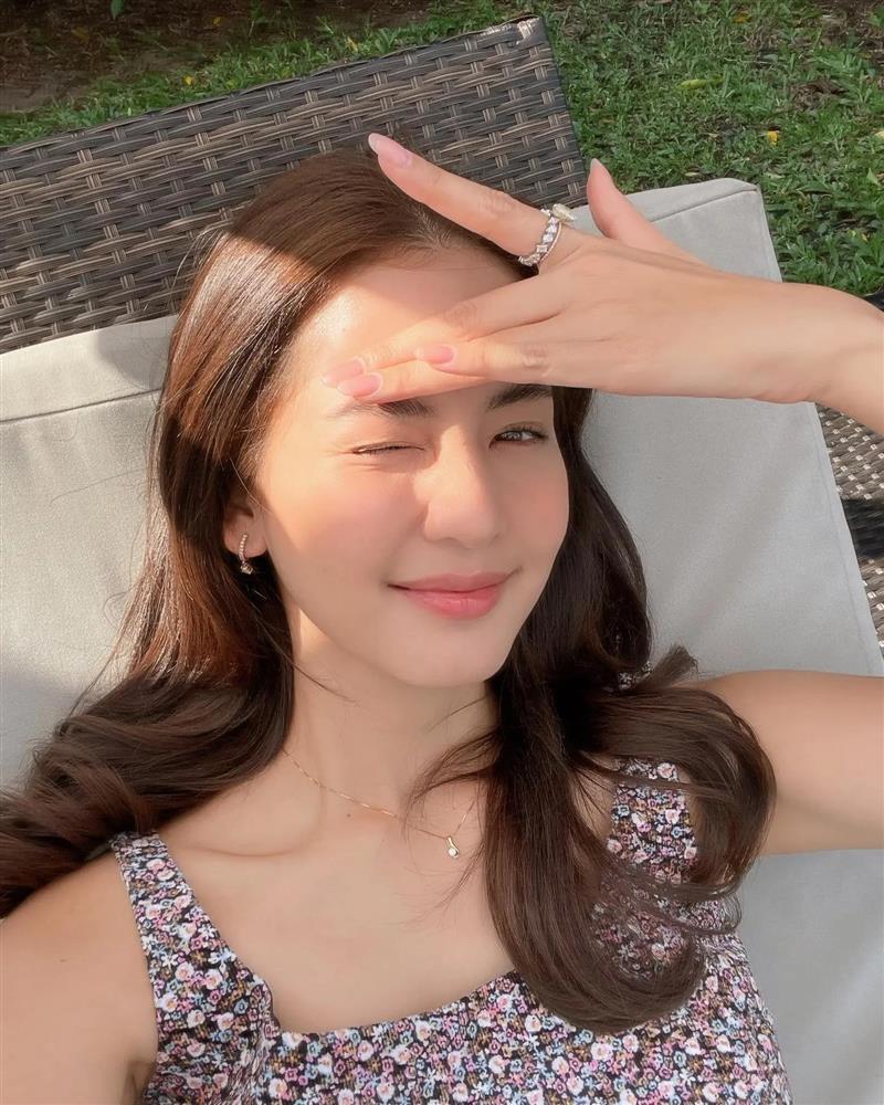 Bác sĩ da liễu: Không phải cứ bôi kem chống nắng dày bịch là tốt-2