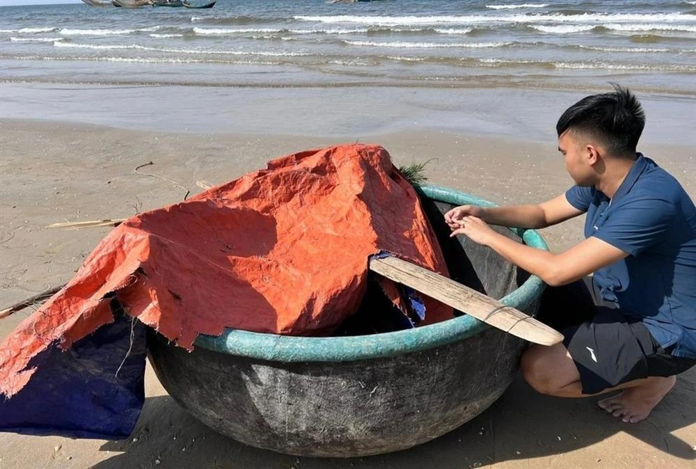 Hai cha con lĩnh án vì đánh chết người, bỏ thi thể vào thuyền thúng-2