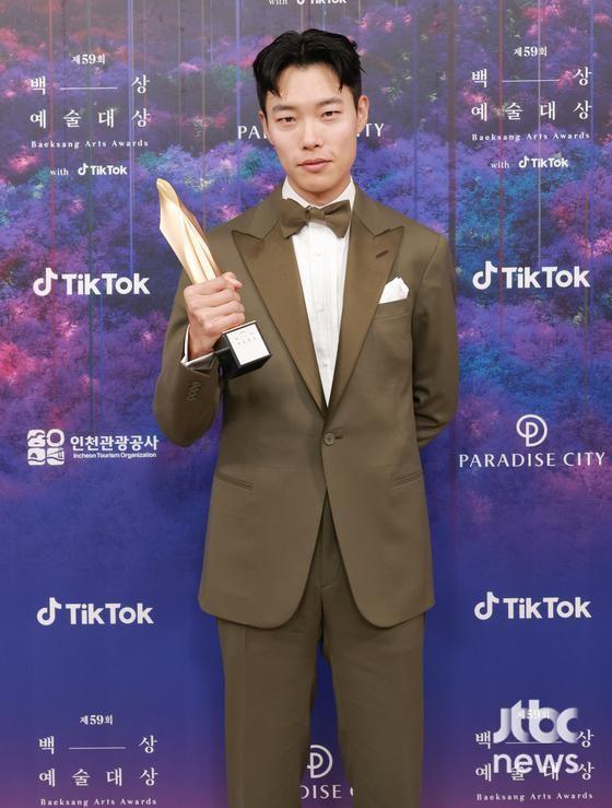 Baeksang 2023: The Glory đại thắng, chủ nhân Daesang khiến cả làng đều vui-10