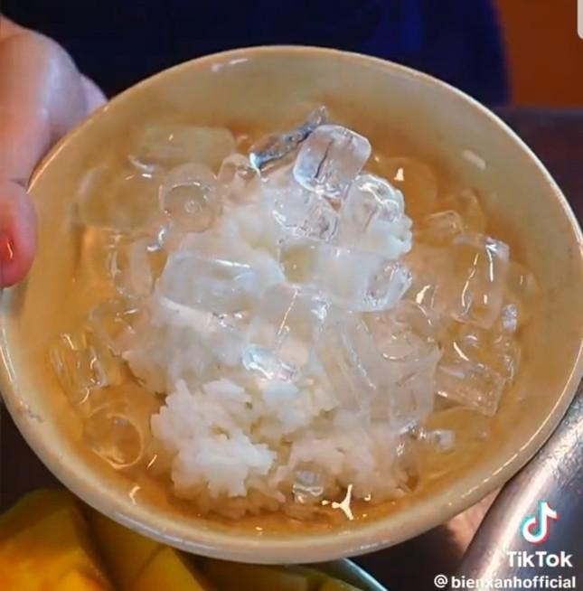 Độc lạ miền Tây: Cơm chan nước đá ăn cùng khô cá, bạn thử chưa?-3