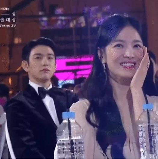 Song Hye Kyo giành giải nhan sắc số 1 tại Baeksang 2023-3
