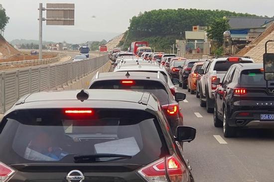 16 người chết vì tai nạn giao thông trong ngày đầu nghỉ lễ