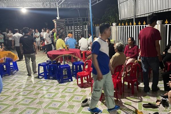 Phát hiện hai vợ chồng tử vong trong tư thế treo cổ ở Hòa Bình-2