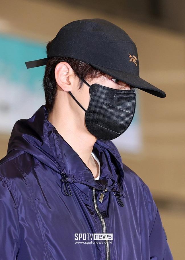 Cha Eun Woo tiều tụy trong sự kiện đầu tiên sau khi Moonbin qua đời-7