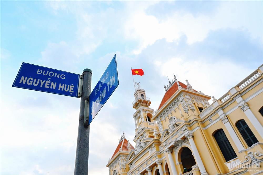 Bên trong toà nhà UBND TP.HCM hơn 110 năm tuổi-2