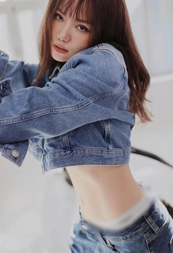 Phương Ly khoe eo thon trong bộ ảnh mới-4