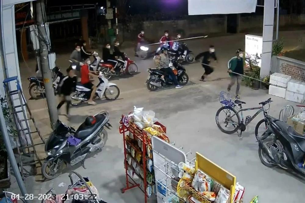 Làm rõ nhóm côn đồ nhí, mang hung khí tấn công một nam giới ở Hải Phòng-1