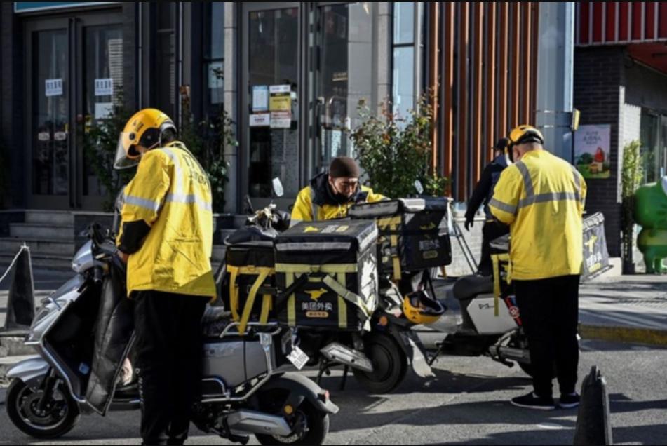 Nghịch lý hàng trăm nghìn thạc sĩ, cử nhân đổ xô làm shipper-2