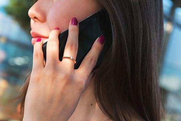 Mẹ chồng ốm nằm liệt giường, vợ khiến tôi uất ức vì lộ bộ mặt thật-2