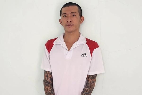 Hai người đàn ông chém nhau tại quán ăn đêm ở Hà Nội-2