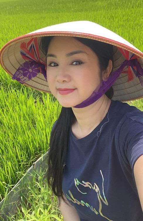 Sao Việt nghỉ lễ: Người vung tiền nghỉ dưỡng đắt đỏ, người về quê bình yên-1