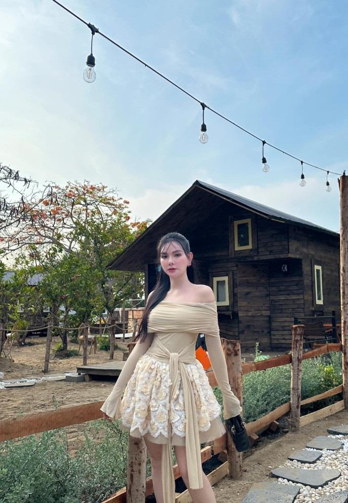 Sao Việt nghỉ lễ: Người vung tiền nghỉ dưỡng đắt đỏ, người về quê bình yên-9