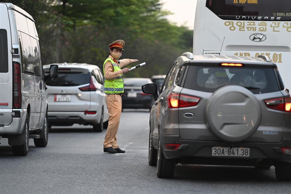 Trở lại Hà Nội sớm 2 ngày, ô tô ùn dài 2km cuối cao tốc Pháp Vân-6