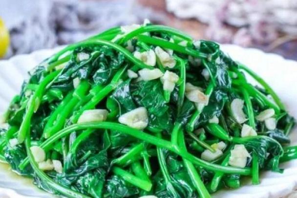 Loại rau mọc hoang đầy ở nước t được người nước ngoài ca ngợi trường thọ-2