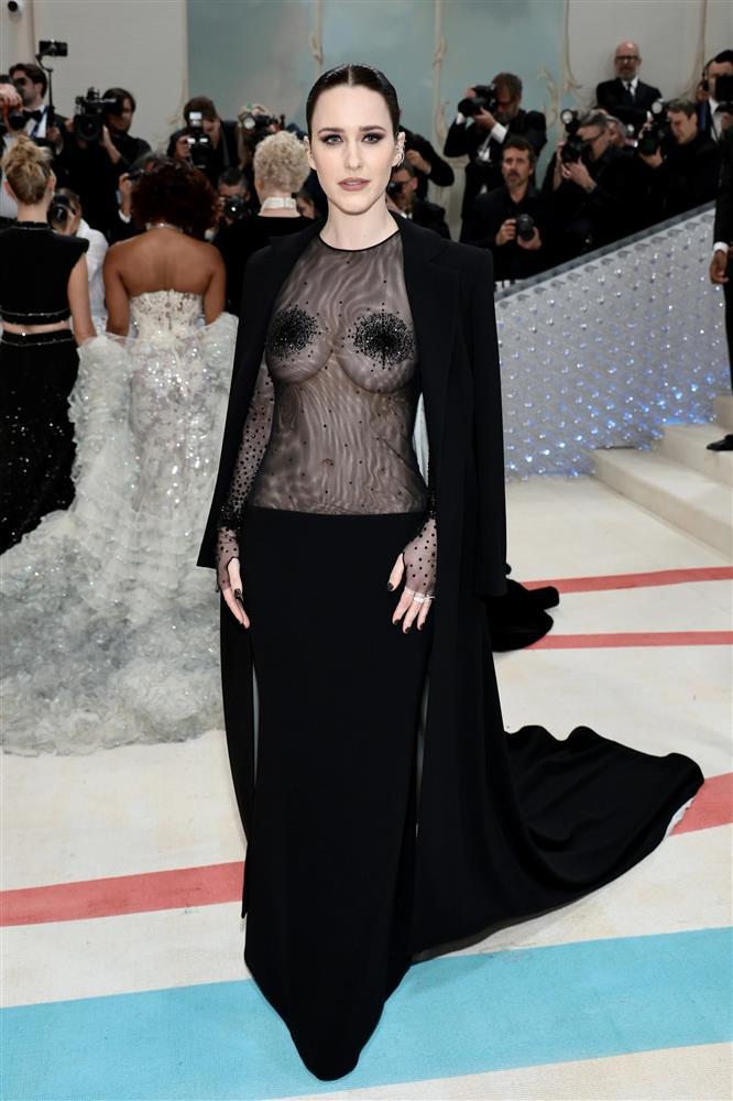 Met Gala 2023: Kim Kardashian ngực trần, Lil Nas X mặc nội y-10