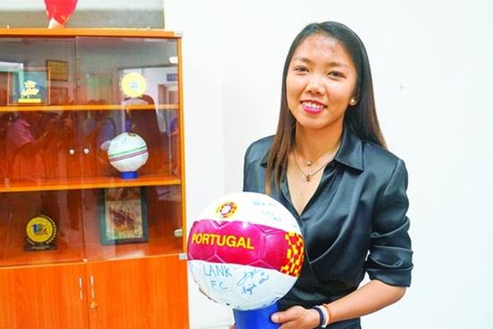 Điều ít biết về cầu thủ Huỳnh Như