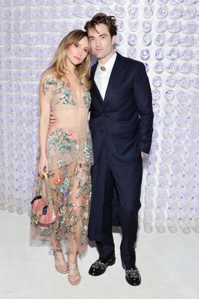 Trớ trêu tại Met Gala 2023: Robert Pattinson suýt chạm mặt tình cũ-3