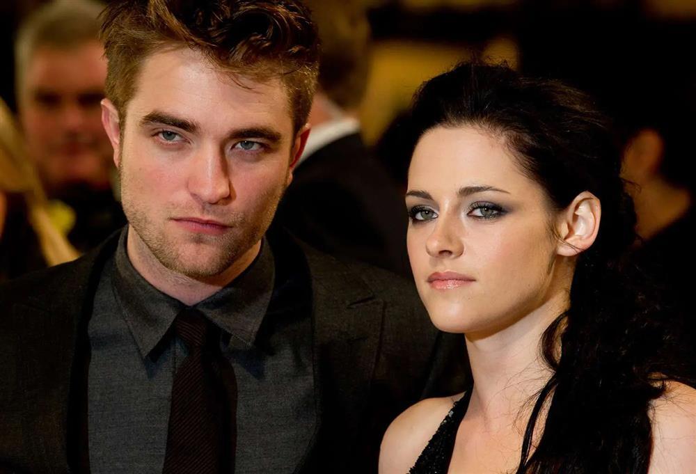 Trớ trêu tại Met Gala 2023: Robert Pattinson suýt chạm mặt tình cũ-7