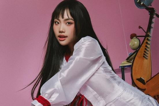 Phương Mỹ Chi tuổi 20: Dọn ra ở riêng, mở công ty làm Chủ tịch