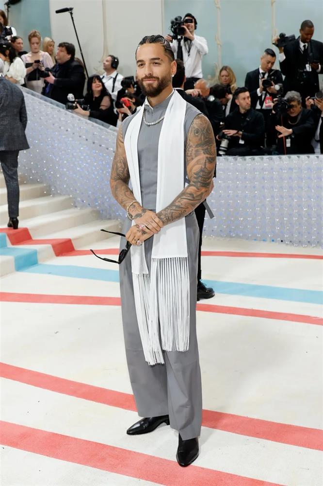 Sao nam trên thảm đỏ Met Gala 2023: Muôn kiểu chặt chém!-10