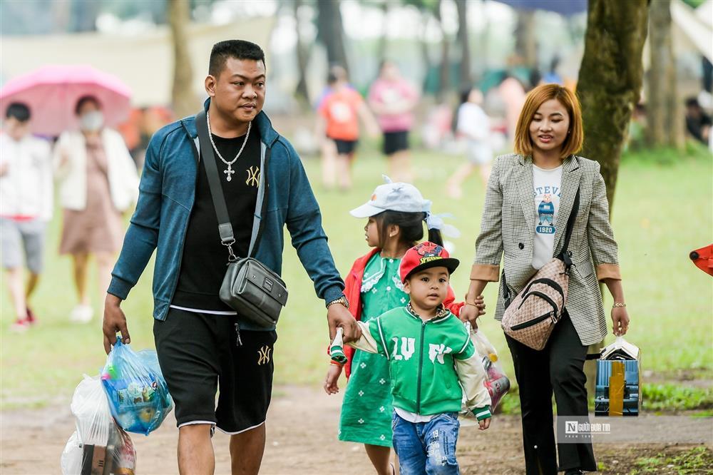 Dòng người chen chân đi chơi vườn thú dịp nghỉ lễ 30/4 – 1/5-8