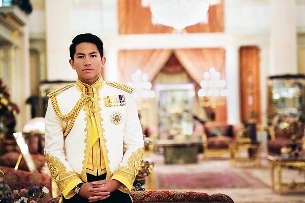 Hoàng tử 9X độc thân quyến rũ, con trai vị quốc vương có tài sản gần 30 tỷ USD-1